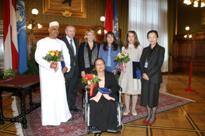 I Wien, Österrike 2006 tilldelades Ana María ett pris för sitt hängivna arbete för gatubarn. 